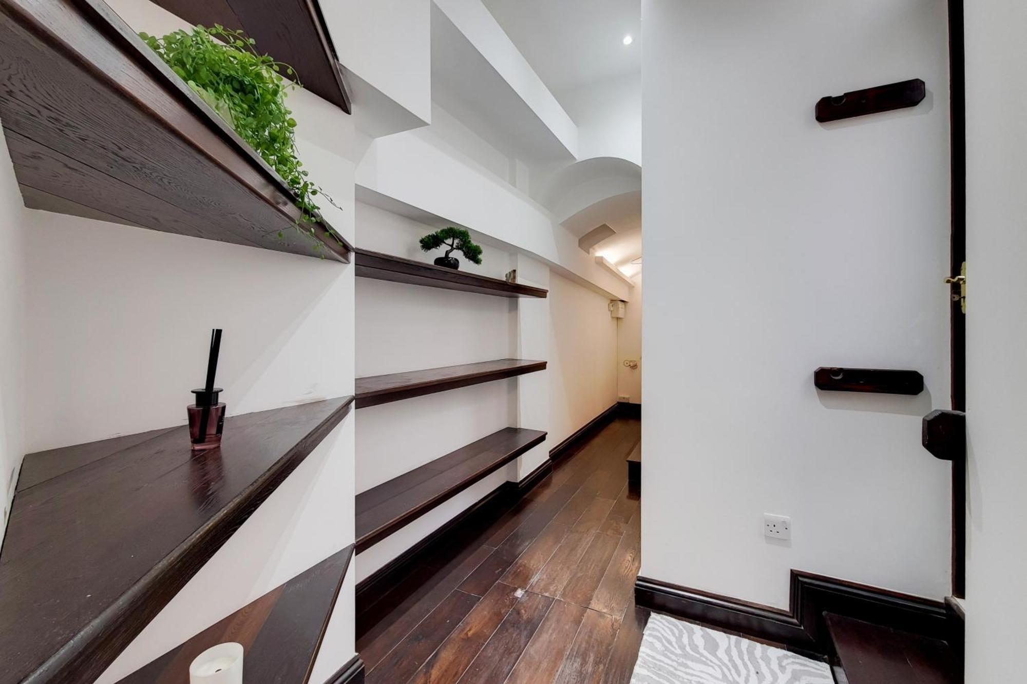 The Chesham Residences Apartment *